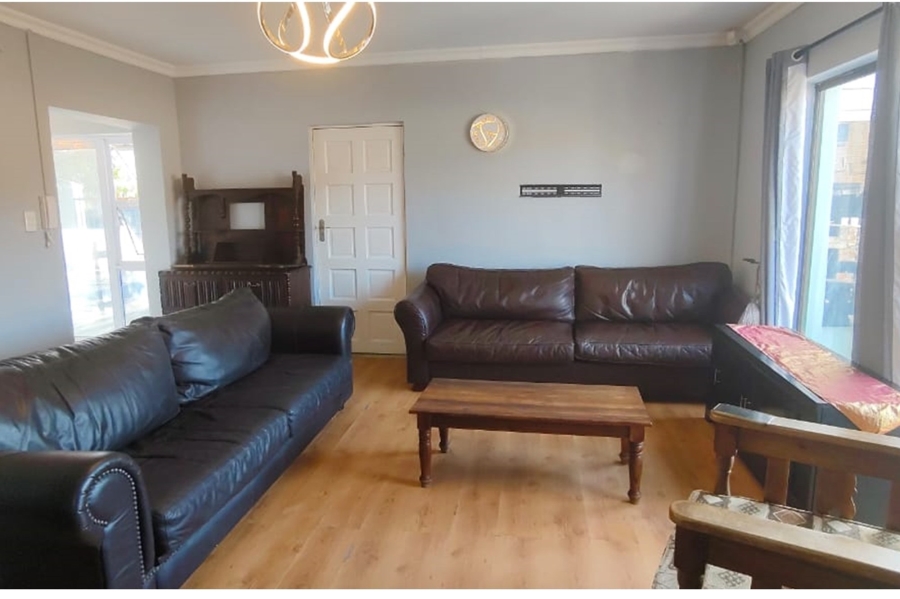 To Let 3 Bedroom Property for Rent in Pacaltsdorp Western Cape